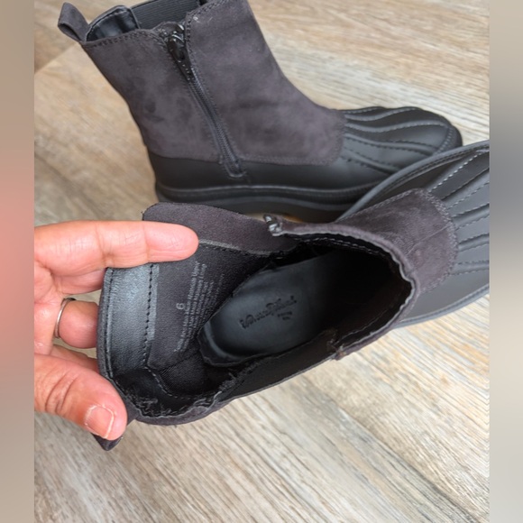 Universal Thread Black Ankle Boots - Picture 6 of 7